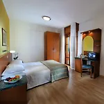 Bembo 4* Μπιμπιόνε